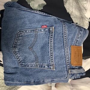 Levis 80 mom jean size 27